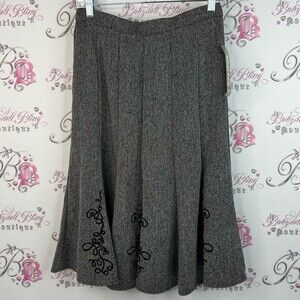 TanJay skirt embroidery floral Gray A-Line Skirt with Black Detailing